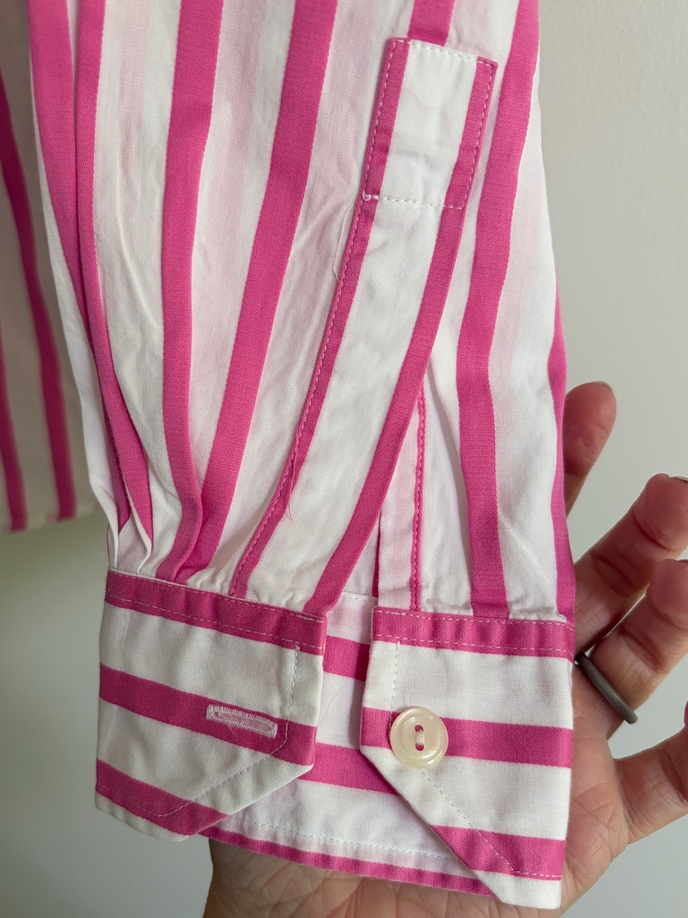 Sarah Alexander Pretty in Pink Stripe V-Neck Buttonless Shirt Top - Picture 5 of 9